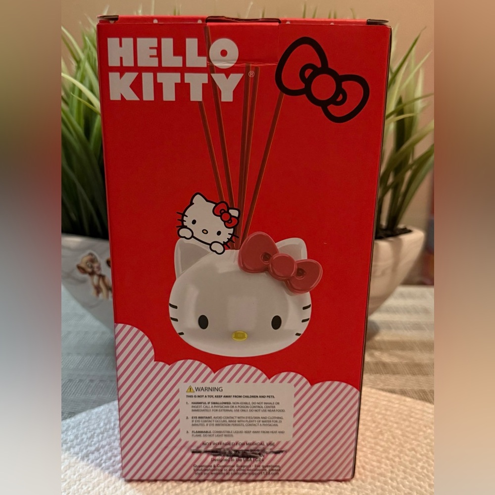 Hello Kitty Head Ceramic Reed Diffuser - Picture 6 of 6